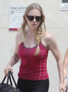 Аманда Сейфрид (Amanda Seyfried) Leaving a gym @ Beverly Hills - 19.08.12 - 17xHQ 014161210991634