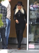 Кристина Агилера (Christina Aguilera) Leaving a Starbucks and heading to a film set in LA,April 12 - 10xHQ 8c45c4210990069