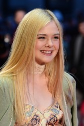 Elle Fanning エル・ファニング