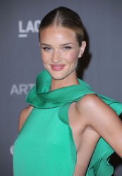 Rosie Huntington Whiteley ロージー・ハンティントン・ホワイトレー