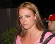 Бритни Спирс (Britney Spears) at SHU in Bel Air (10.03.2008) - 48xHQ 557695218392192