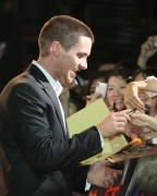 Кристиан Бэйл (Christian Bale) на премьере фильма  The Dark Knight, Япония,2008 - 44xHQ  3ea193219202362