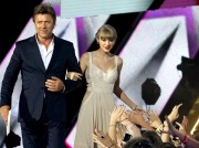 Taylor Swift テイラー・スウィフト