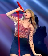 Тейлор Свифт (Taylor Swift) performs Onstage during KIIS FM's 2012, Live, 01.12.12 - 149xHQ B09a55223678417