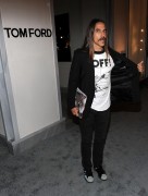 Энтони Кидис (Anthony Kiedis) Tom Ford Beverly Hills Store Opening, Beverly Hills, 02.24.2011 (4xHQ) Bb090f224872835