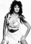 Caroline Munro 3eb1d6228710711