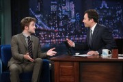 Роберт Паттинсон (Robert Pattinson) Late Night With Jimmy Fallon, 08.11.12 (36xHQ) 9fa742237771252
