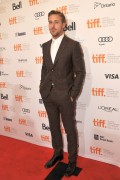 Райан Гослинг (Ryan Gosling) The Place Beyond The Pines Premiere at the 2012 Toronto Film Festival, 07.09.12 (16xHQ) Da7790237772609