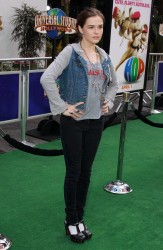 Zoey Deutch - 'Hop' Los Angeles Premiere - Mar. 27, 2011