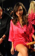 Миранда Керр (Miranda Kerr) Victoria's Secret Fashion Show, 09.11.11 (47xHQ) F177ff269653208