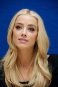 Эмбер Хёрд (Amber Heard) The Rum Diary press conference (Beverly Hills, October 13, 2011) 72b977281717806