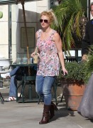 Бритни Спирс (Britney Spears) out for Coffee at Starbucks in Calabasas (October 27 2010) - 22хHQ Ae1fe3282743686