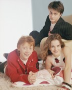 Эмма Уотсон, Дэниэл Рэдклифф, Руперт Гринт (Emma Watson, Rupert Grint, Daniel Radcliffe) YM Photoshoot 2004 (7xHQ) 743586285956074