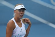 Каролин Возняцки (Caroline Wozniacki) training at 2013 Australian Open (12xHQ) 098ea4287475289