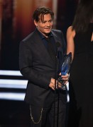 Джонни Депп (Johnny Depp) 43rd Annual People's Choice Awards, 18.01.2017 (109xHQ) 42c96f552228910