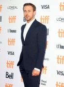 Райан Гослинг, Эмма Стоун (Emma Stone, Ryan Gosling) 'La La Land' premiere, Toronto (September 12, 2016) - 99xНQ A582fd552226398