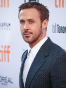 Райан Гослинг, Эмма Стоун (Emma Stone, Ryan Gosling) 'La La Land' premiere, Toronto (September 12, 2016) - 99xНQ C6898d552223852