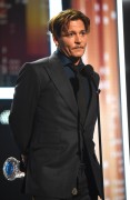 Джонни Депп (Johnny Depp) 43rd Annual People's Choice Awards, 18.01.2017 (109xHQ) Eca83a552228213