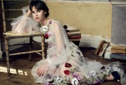 Фелисити Джонс (Felicity Jones) David Slijper Photoshoot for Harper's Bazaar UK (2016) - 10xHQ,MQ Bdeb3e552233515