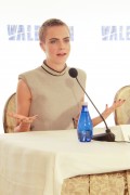 Кара Делевинь (Cara Delevingne) 'Valerian and the City of a Thousand Planets' Press Conference (Four Seasons Hotel, California, June 30, 2017) E4c4fe556136063